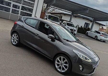 Ford Fiesta Titanium Navi ACC LED RFK 17" Alu