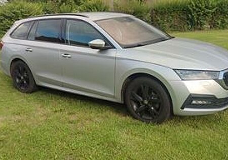 Skoda Octavia 1.5 TSI ACT AMBITION COMBI AMBITION