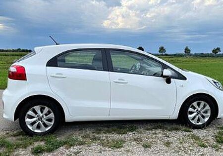 Kia Rio 1.2 Attract Attract