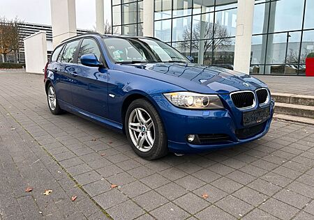 BMW 320d Touring -Leder Scheckheftgepflegt 2 Hand