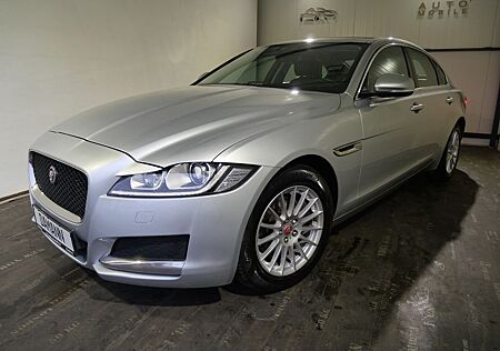 Jaguar XF Pure 2.0d Leder/Navi/KeylessGo/PDC