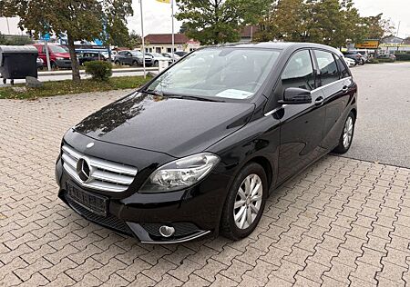Mercedes-Benz B 180 B Shz Ahk Klima 8.fach Bereift