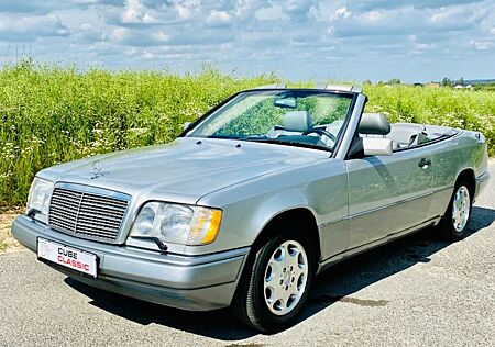 Mercedes-Benz E 320 CABRIO 1. Hand