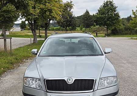 Skoda Octavia Combi 1.6 FSI Elegance