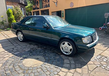 Mercedes-Benz E 320 W124 Coupe Benziner, Klima, Schiebedach