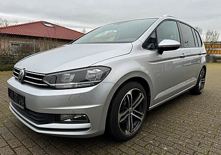 VW Touran Volkswagen 1.4 TSI DSG AHK KAMERA ACC 18" APP C. M+S