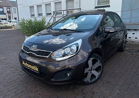 Kia Rio 1.4/Scheckheft/Schiebedach/Bluetooth/2.Hand