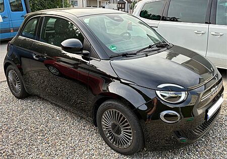 Fiat 500E ICON | 42 kWh | 118 PS | Navi | 8fach |