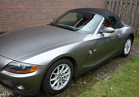 BMW Z4 2.5i Aut., Leder, Seniorenfzg, beste Historie