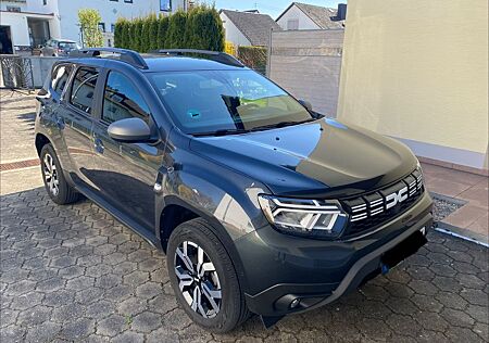 Dacia Duster TCe 130 Journey mit Anhängerkupplung