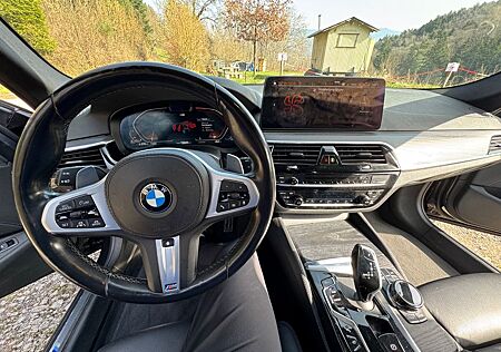 BMW 540d xDrive Touring A - 340 PS