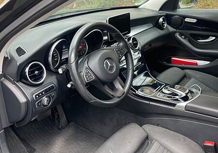Mercedes-Benz C 180 d T -