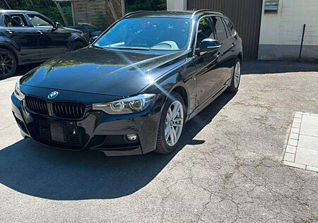 BMW 320d xDrive Touring M Sport Shadow Auto. M S...