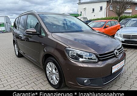 VW Touran Volkswagen Life / Navi/ 8 fach bereift/ TÜV neu