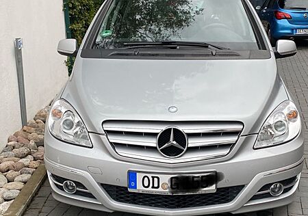 Mercedes-Benz B 180 Autotronic -