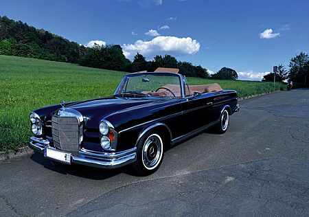 Mercedes-Benz S 300 SE 300 Cabriolet (deutsches Modell)