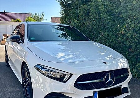 Mercedes-Benz A 200 Attraktiver Mercedes A200 AMG-Night-Paket | 2018