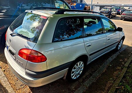Toyota Avensis 1.8 Linea Sol 1HAND TÜV AU MAI 2027