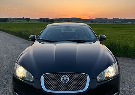 Jaguar XF 3.0 V6 Diesel S Portfolio TÜV NEU