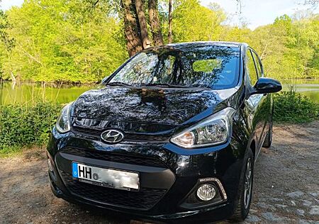 Hyundai i10 1.0 YES! Silver YES! Silver