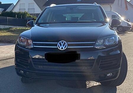 VW Touareg Volkswagen 3.0 V6 TDI R LINE 2. Hand 245 PS