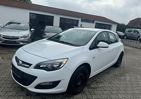 Opel Astra J Lim. 5-trg. Selection