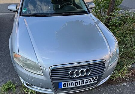 Audi A4 2.0 TDI Avant - Standheizung, AHK, Fahrwerk