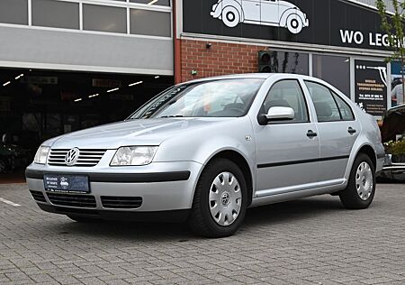 Volkswagen Bora 1.6 *1.HD*SCHECKHEFT*KLIMA*GARANTIE*