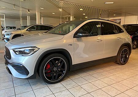 Mercedes-Benz GLA 35 AMG 4Matic Panorama