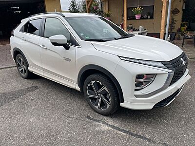 Mitsubishi Eclipse Cross 2.4 PLUG-IN HYBRID 4WD Select ...