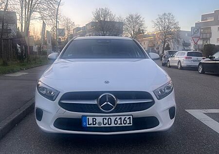 Mercedes-Benz A 180 -