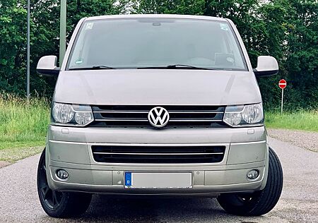 VW T5 Multivan Volkswagen Highline *4Motion*DSG**Tisch*Stdhzg