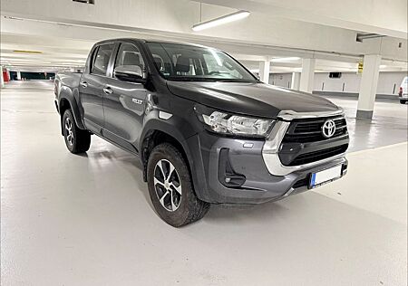 Toyota Hilux Double Cab 2.4 D-4D 4x4 *Navi*AHK*CAM*