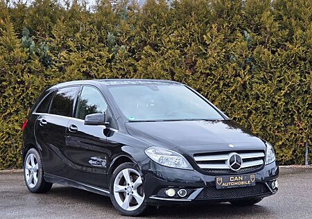 Mercedes-Benz B 220 4Matic-Aut,-Leder-Navi-F1 Schaltung-Pano