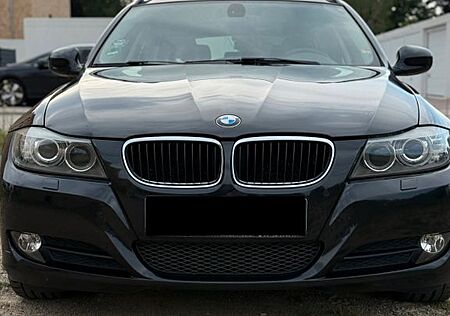 BMW 320i Touring -