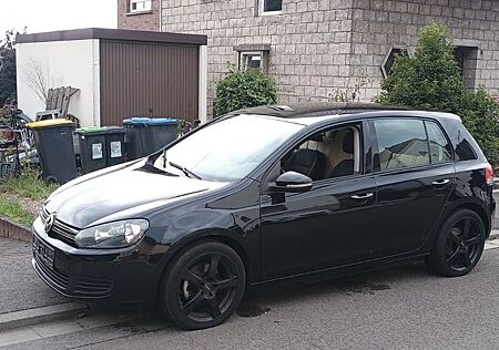 VW Golf Volkswagen 1.4 TSI 90 kW Highline Highline