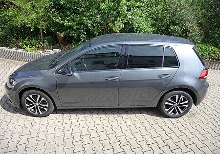 VW Golf Volkswagen VII 1.5 TSI DSG IQ.DRIVE ACC Navi Standhei