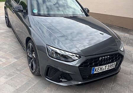 Audi A4 40 TFSI S tronic S line Avant S line