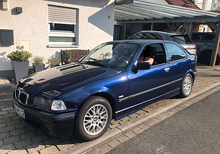 BMW 316i Coupe Compact