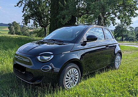 Fiat 500E ICON 42 kWh Winter-/Park-/Komfortpaket
