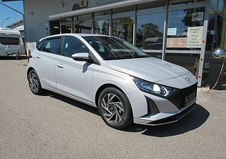 Hyundai i20 1.2 "Smart" 84PS AppleCarP/AndroidA, Klima