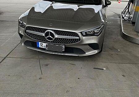 Mercedes-Benz CLA 180 d DCT -
