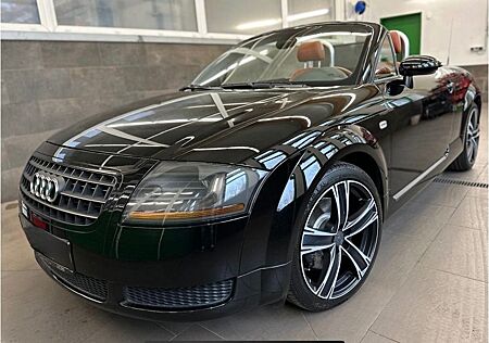 Audi TT Roadster 1.8T 110KW * Top Zustand *