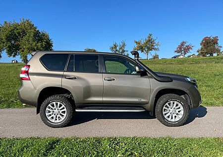 Toyota Land Cruiser NESTLE Executive Garantie J150