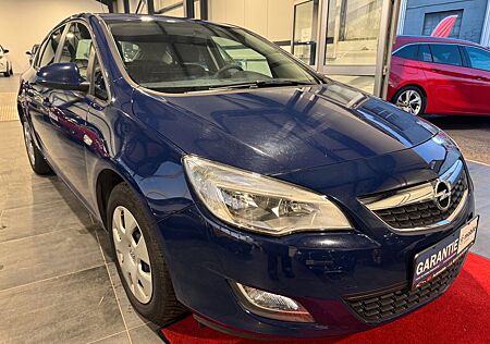 Opel Astra J Lim., TÜV 03/2026