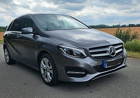 Mercedes-Benz B 220 4MATIC DCT LED Leder Ambiente