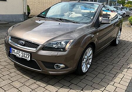 Ford Focus CC 2,0 Titanium, Xenon, Sitzheizung