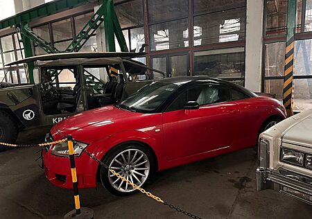Audi TT quattro sport 1 von 368