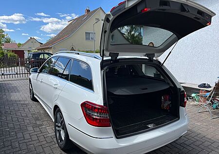 Mercedes-Benz E 200 CDI T AVANTGARDE AVANTGARDE