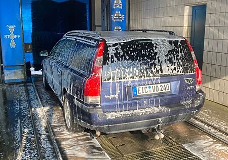 Volvo V70 2.4 Benziner TÜV 12/26